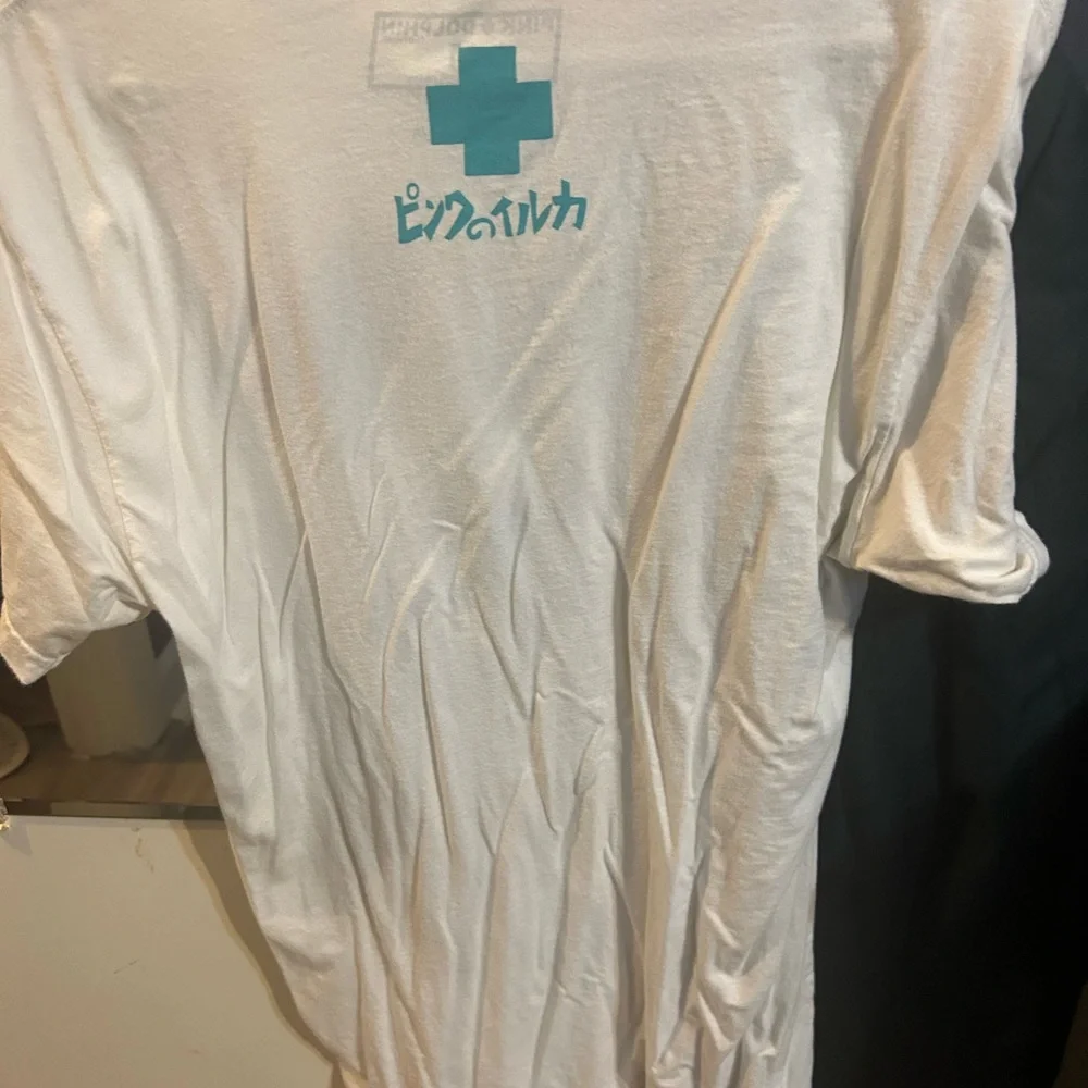 Pink dolphin tee - Picture 3 of 3
